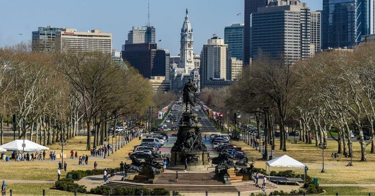 What to do with a teenager in philadelphia during summer