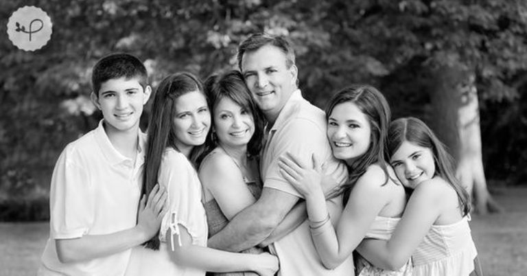 family photo ideas with teenagers