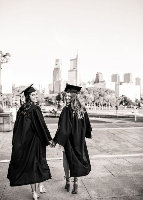 graduation picture ideas